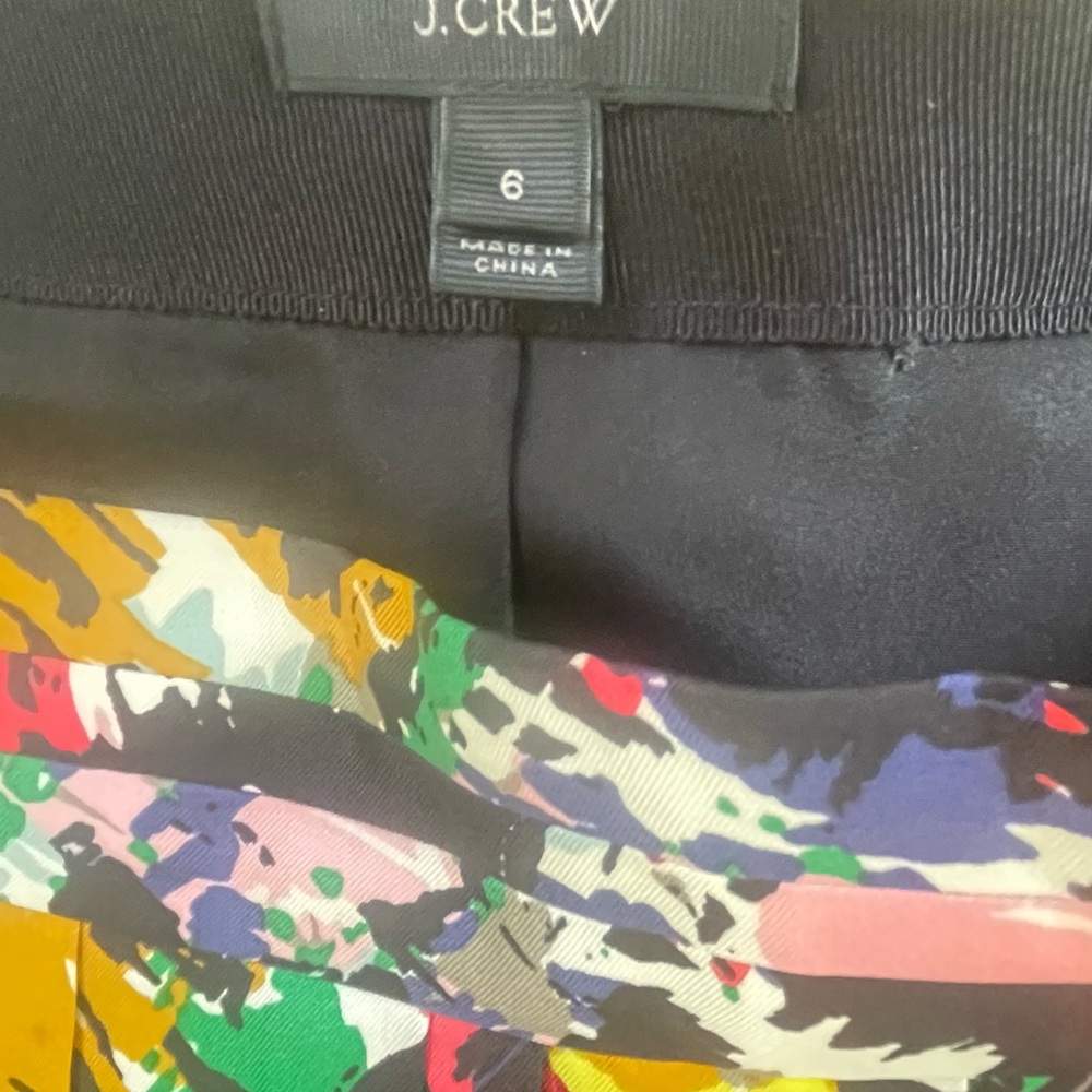 J. Crew Skirt, 100% Silk, Pockets, Multi-Colored Abstract Floral, EUC - Picture 10 of 10